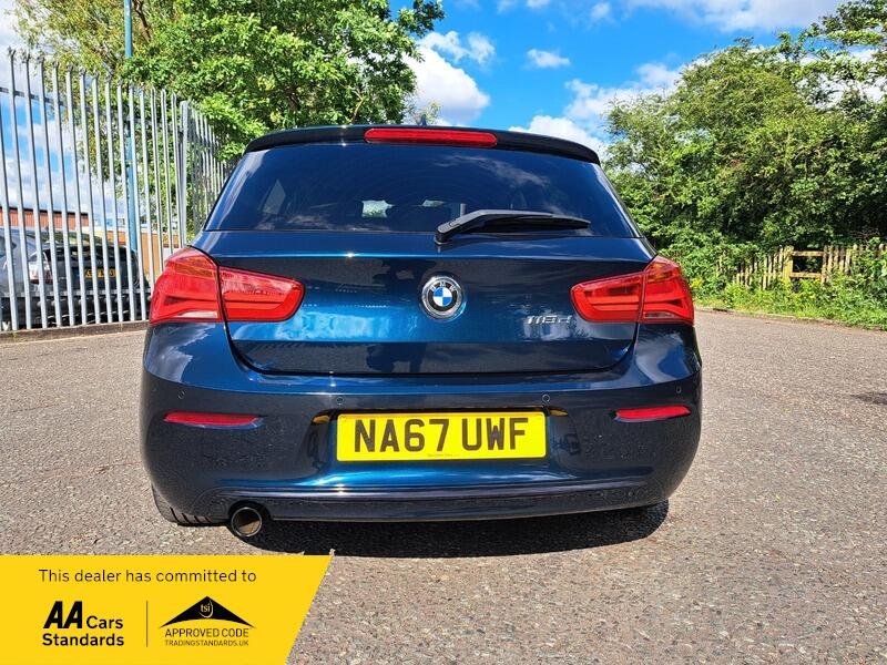 BMW 1 SERIES