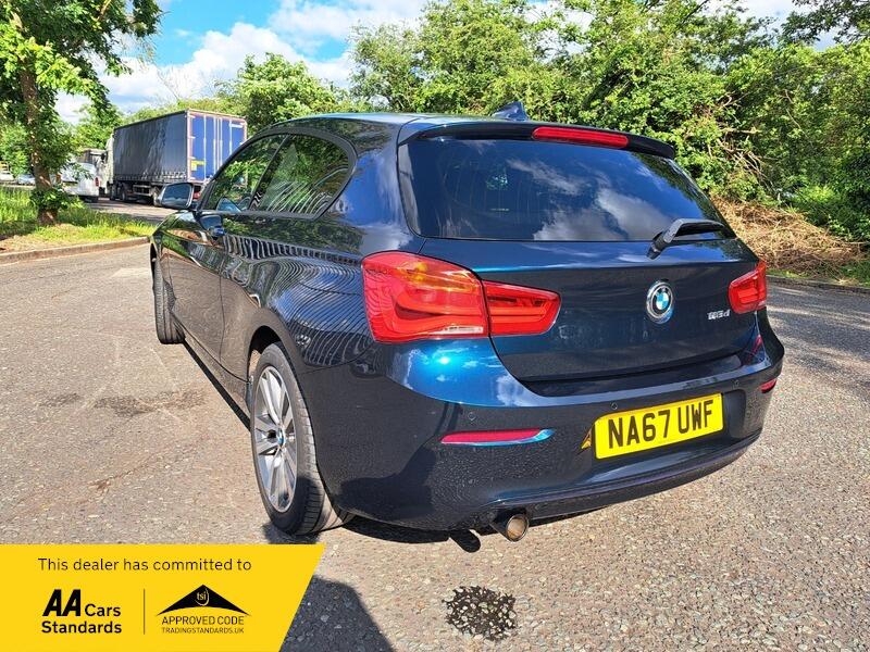 BMW 1 SERIES